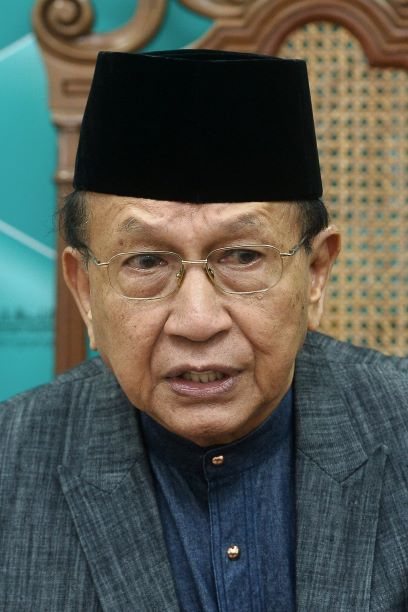 Rais Yatim Yang Dipertua Dewan Negara Ke 18 Utusan Digital