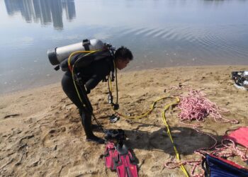 OPERASI SAR dua anak etnik Rohingya di Sungai Tebrau, Kampung Bakar Batu, Johor Bahru.