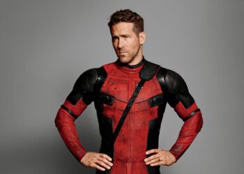 RYAN Reynolds membeli kelab England, Wrexham bersama Rob McElhenney.