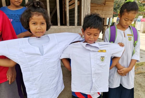 'Kami tidak ada baju sekolah baharu' - Anak Orang Asli