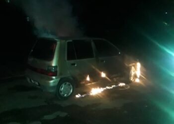 KEADAAN kereta Perodua Kancil yang terbakar di Bandar Baru Selayang awal pagi tadi.