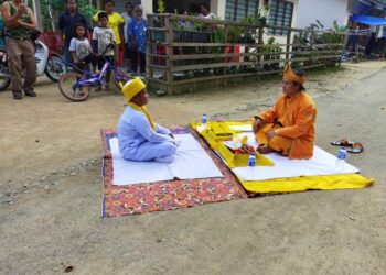 TANGKAP layar hantaran akaun Facebook  Ratu Kaneka Hyang Isana yang berkongsikan beberapa gambar yang dimaklumkan sebagai Majlis Pertabalan Raja Segala Raja Sedunia di kaki Bukit Salai, Jelebu, Negeri Sembilan.