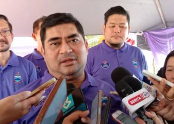 SHAHELMEY Yahya bercakap kepada pemberita mengenai peruntukan khas RM20 bilion bagi projek LPB di Sabah.