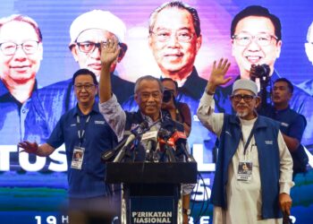 DALAM PRU15 menunjukkan majoriti undi Melayu termasuk golongan muda  beralih kepada Pas dan Bersatu di bawah jenama Perikatan Nasional (PN). – UTUSAN/ AFIQ RAZALI