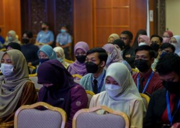 ANTARA para peserta yang hadir pada Simposium Pengantarabangsaan Bahasa Melayu di Dewan Bahasa dan Pustaka, Kuala Lumpur, hari ini. - FOTO/FARIZ RUSADIO