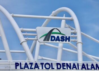 LEBUHRAYA Bertingkat Damansara-Shah Alam (DASH) di Plaza Tol Denai Alam, Shah Alam, Selangor. - UTUSAN/ZULFADHLI ZAKI