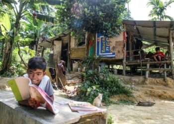Ketika penularan pandemik Covid-19, golongan kanak-kanak tidak terkecuali berdepan pelbagai cabaran luar jangka dan tidak cukup bersedia termasuk proses pembelajaran secara kendiri. – UTUSAN/ZULFADHLI ZAKI
