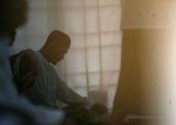 SEMAKIN tinggi keilmuan dan keimanan, semakin tinggilah pula ujian yang Allah timpakan ke atas para pendakwah. 
- UTUSAN/ZULFADHLI ZAKI