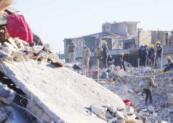 KEADAAN runtuhan di Nurdagi, Gaziantep, Turkiye selepas dilanda gempa bumi dan memusnahkan kira-kira 70 peratus bangunan.