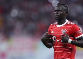 SADIO Mane menumbuk Leroy Sane selepas Bayern Munich kalah 3-0 kepada Manchester City.