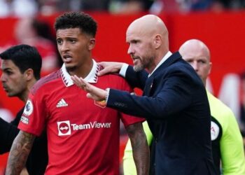 SEHINGGA kini Jadon Sancho (kiri) masih enggan meminta maaf kepada Erik ten Hag.