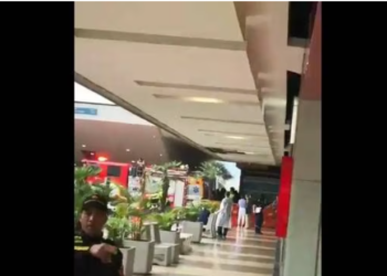 KEADAAN kompleks beli-belah selepas serbuk toksik dilepaskan oleh warga emas di Bogota, Colombia.