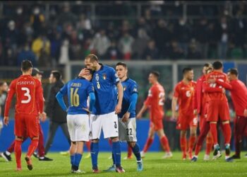 PEMAIN Itali gagal menahan kecewa selepas gagal ke Piala Dunia 2022.