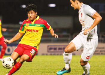 PENYERANG Muda Myanmar HEIN Htet Aung berjaya membuka tirai jaringan buat Selangor dalam aksi Liga Super menentang Melaka United.- IHSAN FB Selangor FC