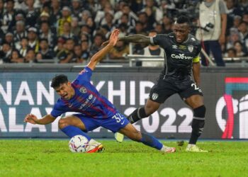 SHAHRUL Saad memenangi Anugerah Pertahanan Terbaik di ABK22.