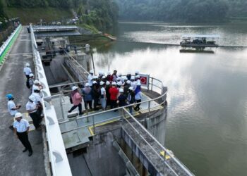 lawatan pihak media dan TNB Genco di Empangan Sultan Abu Bakar.