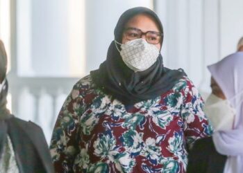SITI Bainun Ahd Razali hadir ke Mahkamah Sesyen Kuala Lumpur bagi membela diri berhubung dua pertuduhan mengabai dan menganiaya Bella. – FOTO/SHIDDIEQIIN ZON