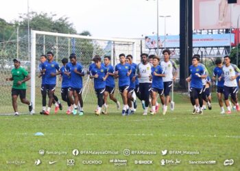 SKUAD Bawah 23 tahun negara ketika ini giat menjalani sesi latihan bagi melakukan persiapan rapi menjelang kempen Piala AFF B-23 di Kemboja. -IHSAN FAM