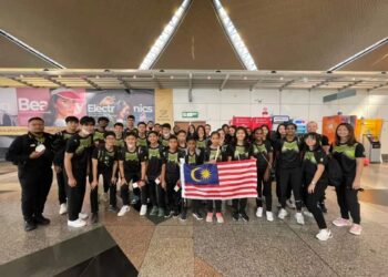 BARISAN pemain skuasy remaja Malaysia yang beraksi pada Kejohanan Skuasy Individu Remaja Asia 2022 di Pattaya, Thailand, semalam. - Gambar ihsan Facebook SRAM