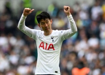 SON Heung-min mencipta sejarahnya yang tersendiri di Liga Perdana Inggeris apabila berkongsi Kasut Emas bersama bintang Liverpool, Mohamad Salah. - AFP