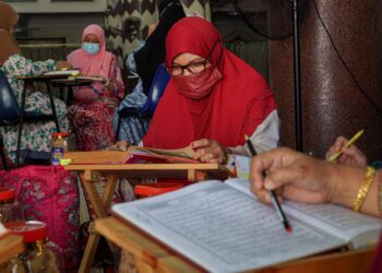 SEBAGAI orang awam, kita harus tahu bijak menilai sesuatu ilmu itu agar memberi manfaat dalam
kehidupan.