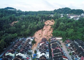 KEADAAN Taman Bukit Permai di Ampang yang terlibat dengan kejadian tanah runruh pada 10 Mac 2022.