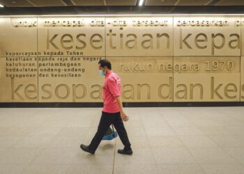PENGISYTIHARAN Rukun Negara sebagai pegangan buat seluruh warganegara berjaya membentuk
perpaduan.