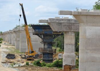 PROJEK ECRL bakal memberi peluang pekerjaan kepada rakyat dan manfaat kepada negara.  