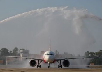 PEMBINAAN lapangan terbang baharu lebih sesuai dibina di Maran ekoran ia akan memberi
pembangunan dan faedah ekonomi secara menyeluruh di Pahang. – GAMBAR HIASAN/PUQTRA
HAIRRY