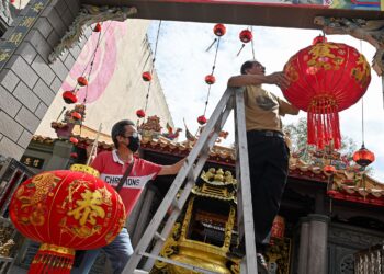 LAYANAN tidak adil yang dirasai oleh masyarakat Cina di negara ini dipercayai akibat tanggapan salah mereka semata-mata. – UTUSAN/PUQTRA HAIRRY