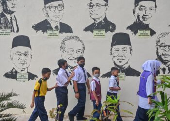 SISTEM pendidikan satu aliran dengan penggunaan bahasa kebangsaan akan lebih mudah membina perpaduan. – UTUSAN/PUQTRA HAIRRY