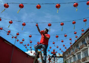 Tulisan Jawi disalahfahamkan sebagai bahasa baharu oleh pemimpin Cina kepada masyarakat mereka. 
– GAMBAR HIASAN/PUQTRA HAIRRY ROSLI