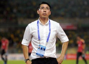 “Saya lahir bukan dalam keluarga kaya dan memang tak mampu nak beli kasut bola. Jadi pinjam dengan kawan itu sebab menjadi dorongan utama untuk saya menjadi seorang pemain profesional yang berjaya,” kata Cheng Hoe ketika mengimbau zaman dia memakai kasut bola toyu.