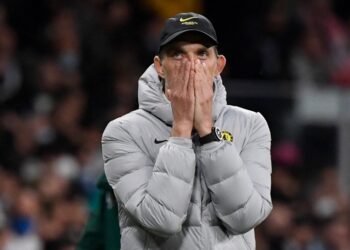 THOMAS Tuchel merayu agar tidak dipecat, namun tidak diendahkan oleh Chelsea.