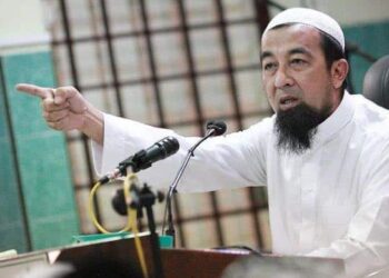 USTAZ AZHAR IDRUS