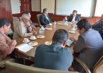 KASIM mengadakan perbincangan bersama delegasi USIM yang diketuai Sharifudin.