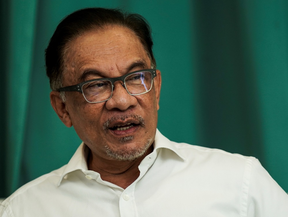 Tiada `personal&#39; dengan Azmin - Anwar Ibrahim - Utusan Digital