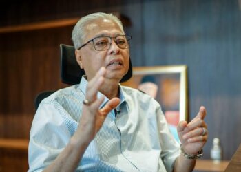 Datuk Seri Ismail Sabri Yaakob berpendapat UMNO perlu berubah untuk tidak disingkir rakyat.