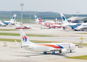 Perkhdmatan berkualiti yang diberikan oleh KLIA membolehkan lapangan terbang itu dinobatkan antara terbaik di dunia menerusi tinjauan Kualiti Perkhidmatan Lapangan Terbang. – GAMBAR HIASAN