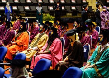 Cadangan penubuhan Pusat Pekerjaan Nasional penting bagi menangani isu kebolehpasaran graduan selepas menamatkan pengajian. -GAMBAR  HIASAN