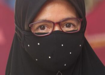 ASMA Abdullah, 48 ketika ditemuramah pada Program Pelancaran Bantuan Pendidikan Sesi Persekolahan Tahun 2022 Negeri Selangor di Dewan Auditorium Pusat Siswazah Universiti Kebangsaan Malaysia (UKM), di sini, hari ini.-UTUSAN/FAISOL MUSTAFA