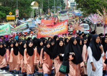 SAMBUTAN Maulidur Rasul merupakan salah satu acara rasmi kerajaan yang disambut setiap tahun sesuai dengan kedudukan Islam sebagai Agama Persekutuan Malaysia. 