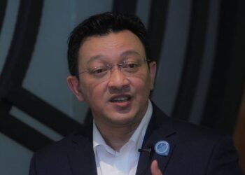 WAN Enderi Mohd. Saad pada sidang akhbar acara previu bufet iftar Ramadan di Hotel Movenpick dan Pusat Konvensyen KLIA, Sepang semalam. - UTUSAN/FAISOL MUSTAFA