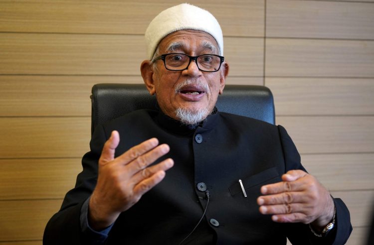 Boleh guna perkataan Allah, namun perlu ada sempadan - Abdul Hadi ...