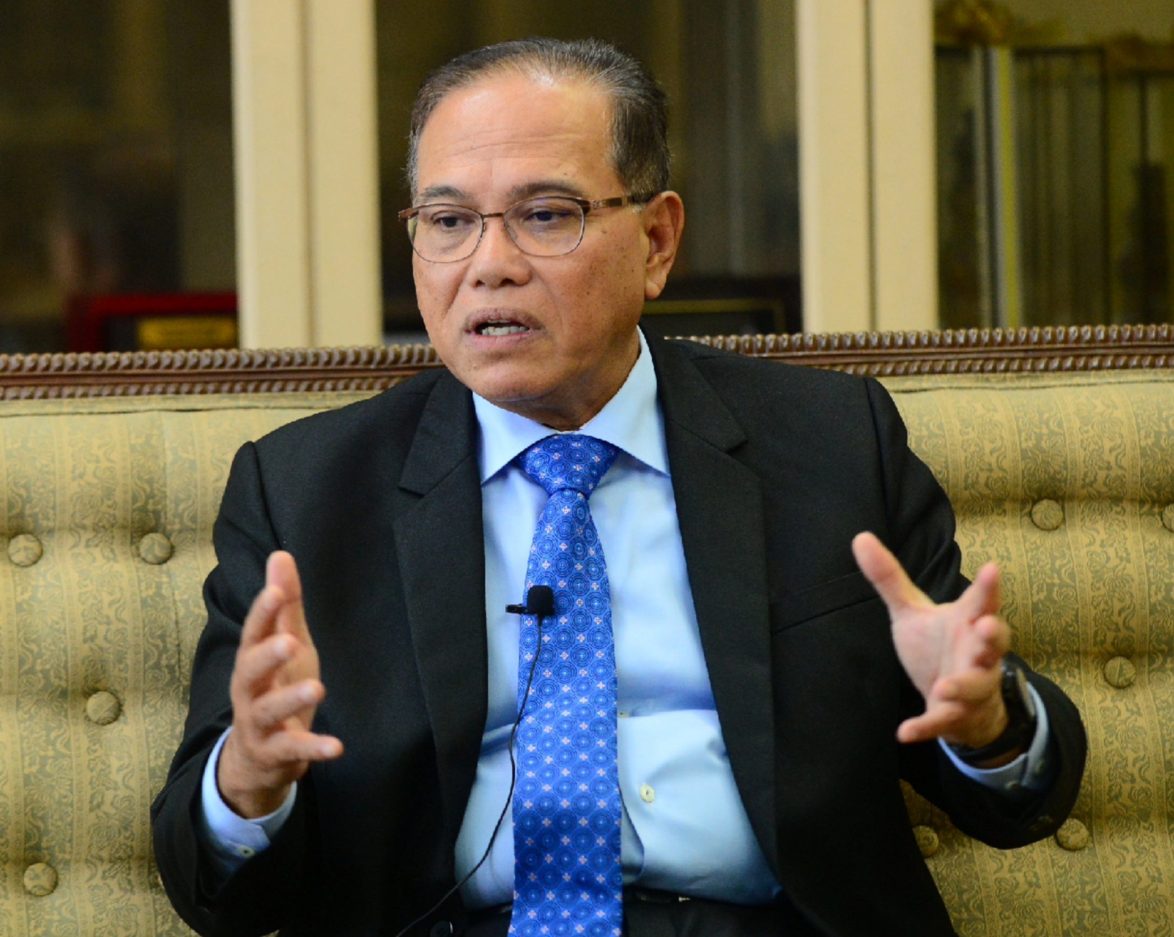 Talian telefon bimbit Wan Rosdy digodam - Utusan Malaysia