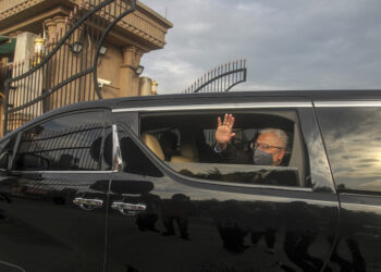 ISMAIL Sabri Yaakob tiba di bangunan Perdana Putra, Putrajaya bagi menjalankan tugas pada hari pertama selepas dilantik menjawat jawatan Perdana Menteri. - UTUSAN/ FAISOL MUSTAFA