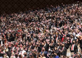 SPRM pernah mencadangkan ujian poligraf dalam dasar pengambilan Suruhanjaya Perkhidmatan Awam (SPA) bagi kumpulan pengurusan dan profesional bertujuan menghentikan masalah rasuah yang melanda sektor awam. – UTUSAN/FAISOL MUSTAFA