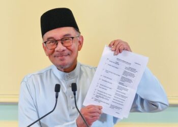 MASYARAKAT India khususnya penyokong PKR berharap Anwar Ibrahim dapat meletakkan wakil dari parti itu yang menang besar dalam PRU15 seperti P, Prabakaran  dan R, Ramanan dalam Kabinet,