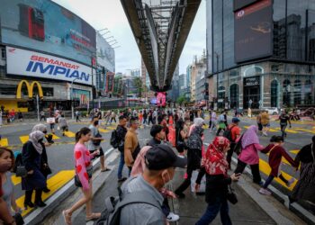 TAHAP perpaduan negara kita wujud dalam bentuk kesepaduan sahaja, yakni jauh lagi daripada tahap perpaduan utuh dalam erti kata sebenar-benarnya. – UTUSAN/MUHAMAD IQBAL ROSLI