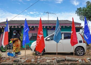 Muafakat Nasional (MN) kini goyah selepas UMNO dan Pas bertembung dalam Pilihan Raya Negeri (PRN) Melaka Sabtu lalu.